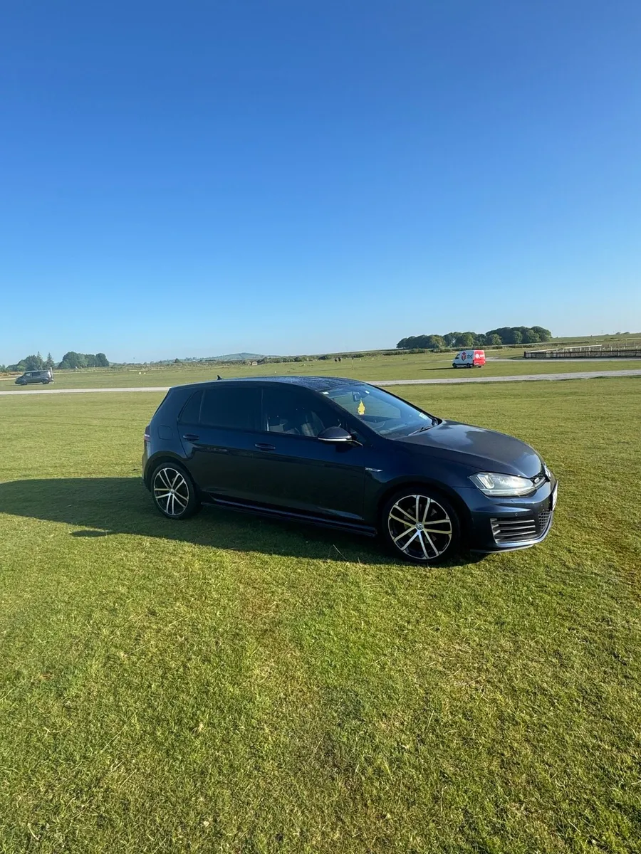 2015 VW GOLF GTD - Image 1