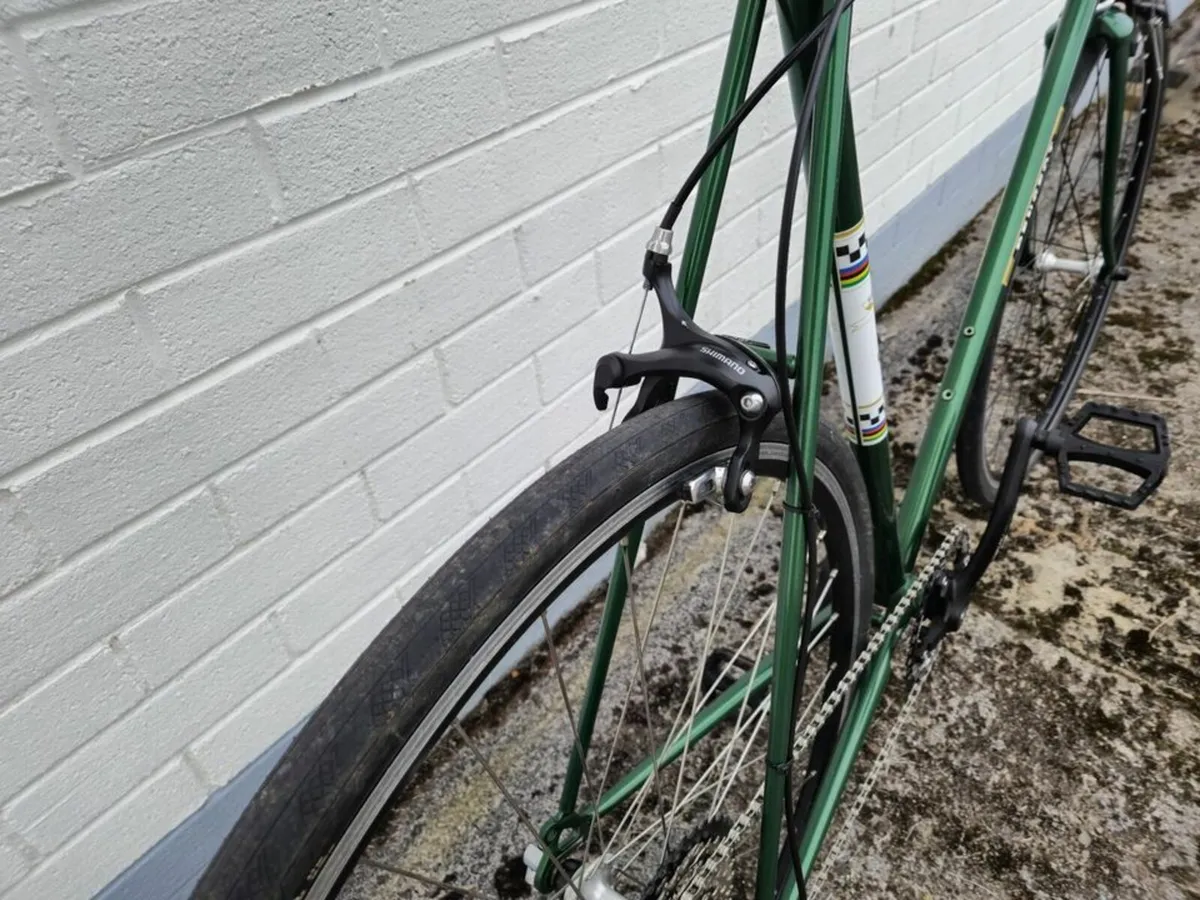 Peugeot road bike - Image 3