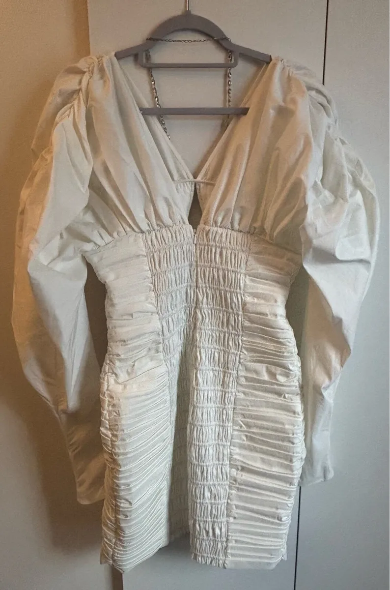 Engagement dress - Image 2
