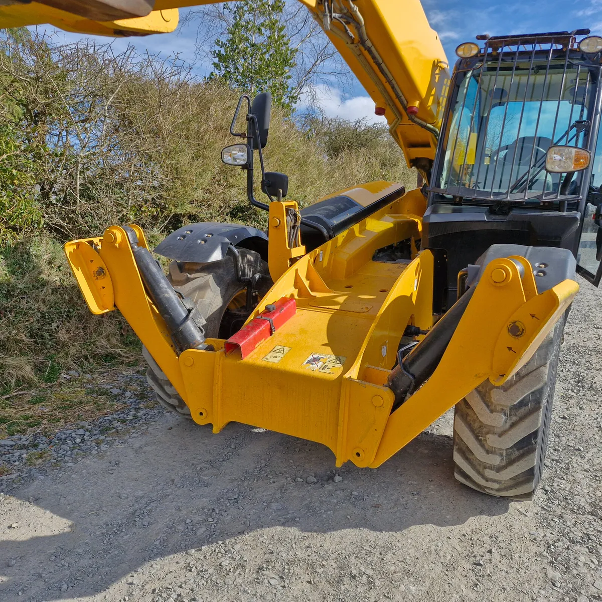 2019 JCB 540 140 - Image 3