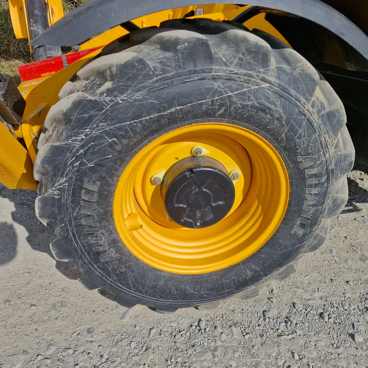 2019 JCB 540 140 - Image 4