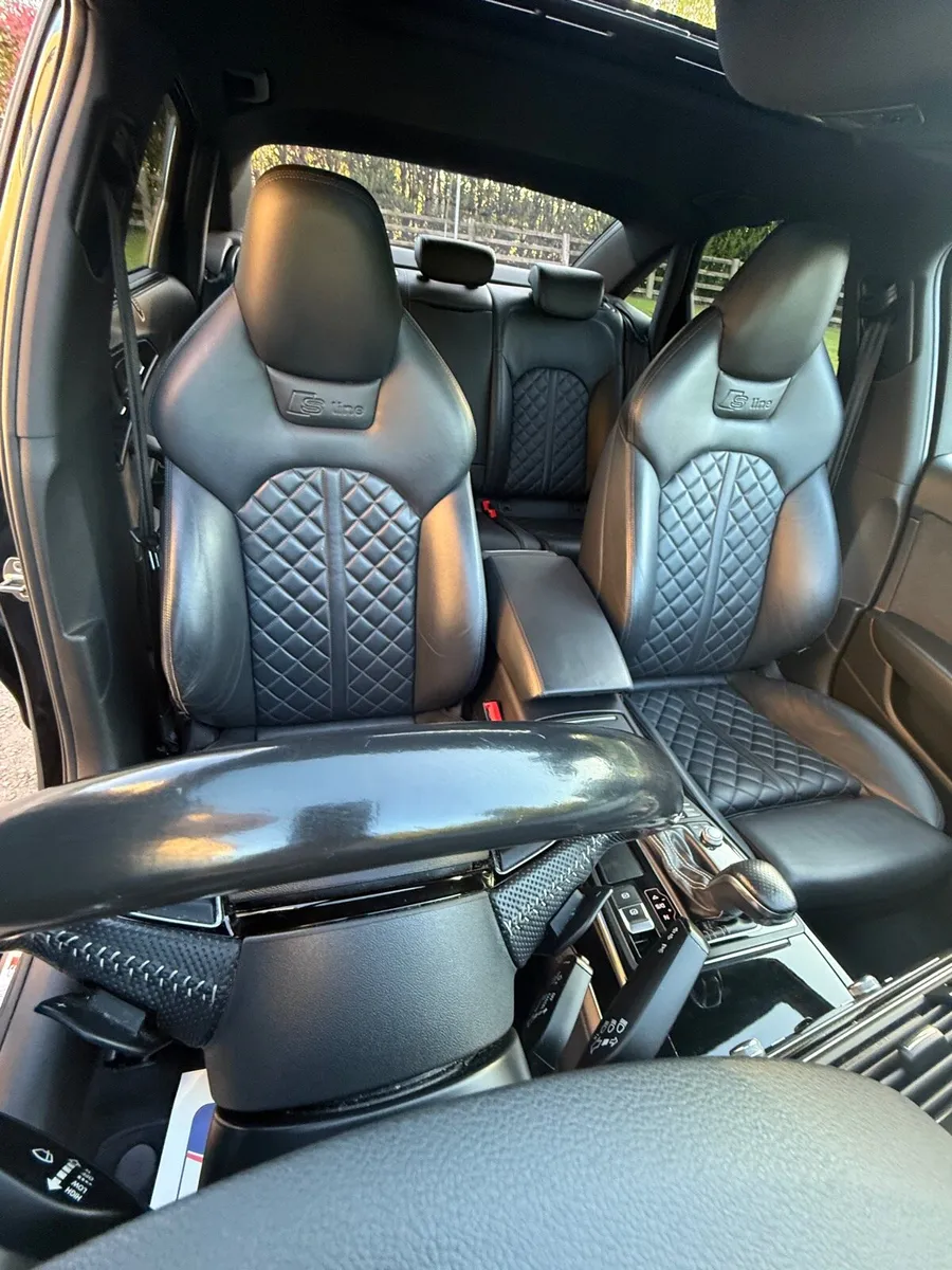 Audi A6 Black Edition 2.0 TDI S-line ultra Quattro - Image 3