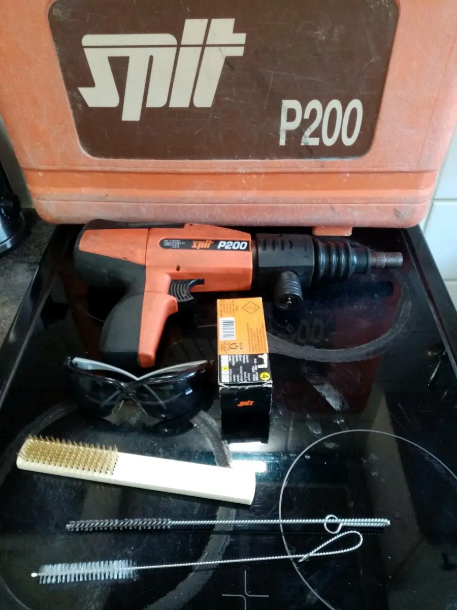 Spit P200 Nail Gun - Image 1