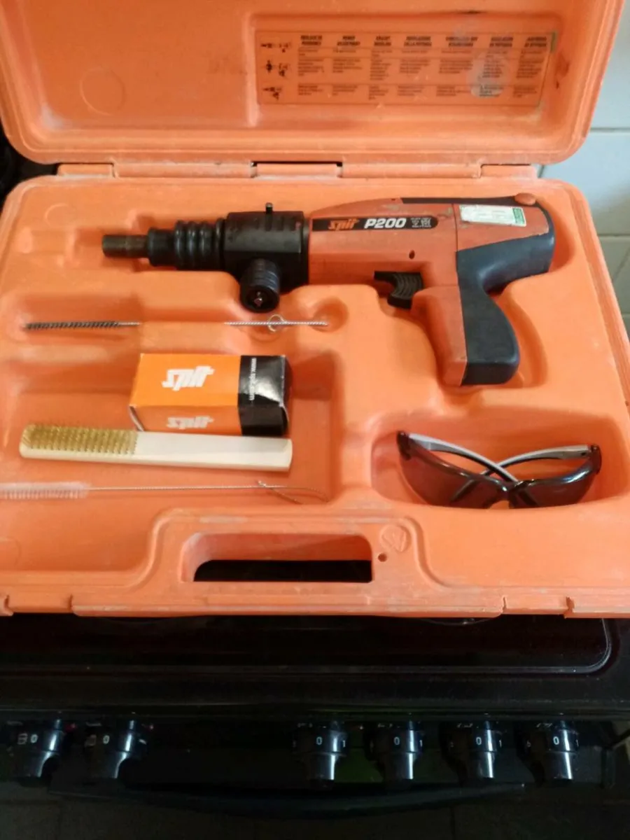 Spit P200 Nail Gun - Image 3