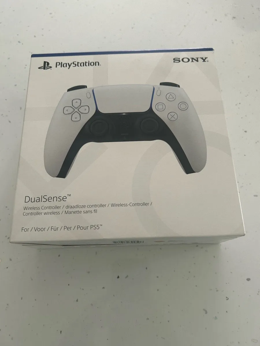 PS5 controller - Image 2