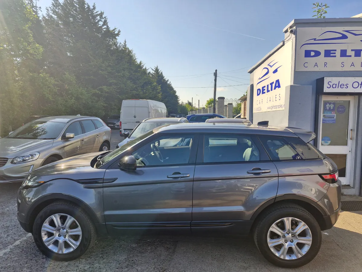 2017 LAND ROVER RANGE ROVER SE TECH 2.0 TD4 150BHP - Image 3