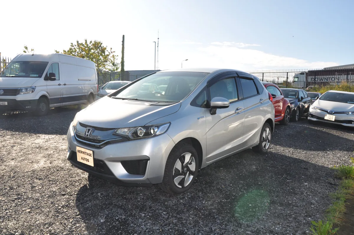 Honda Fit/Jzz 1.5 Hybrid 2014 - Image 3