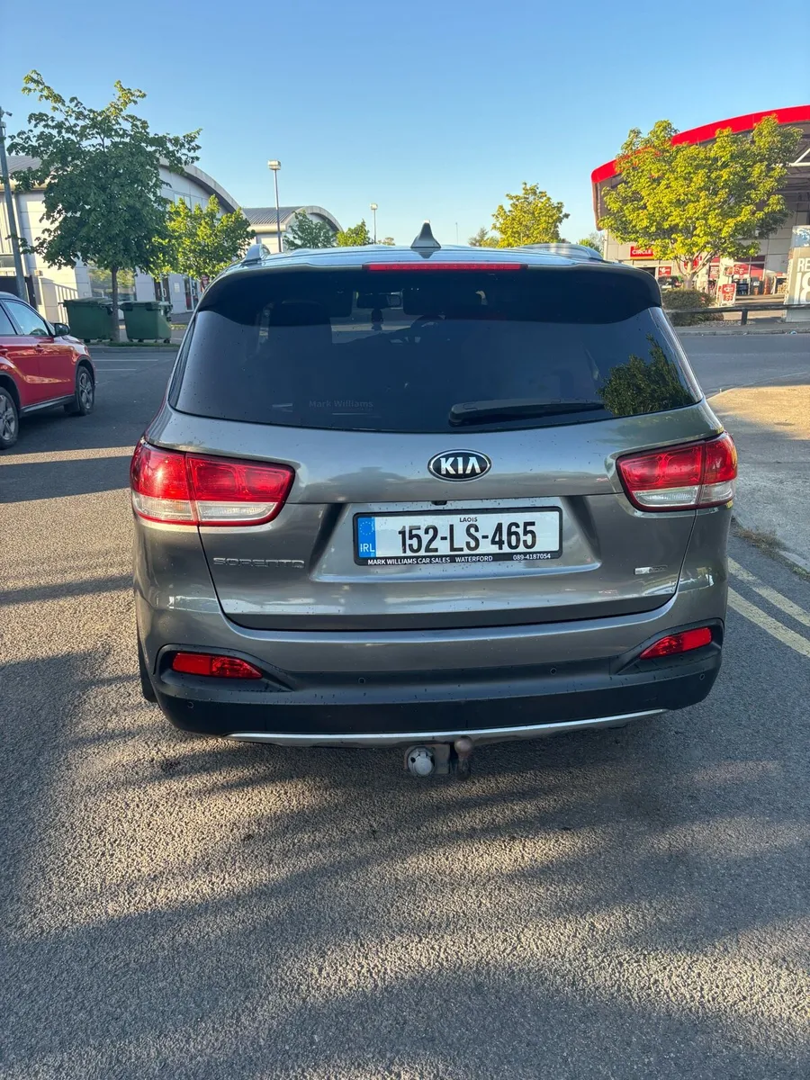 2015 Kia sorento AWD - Image 3