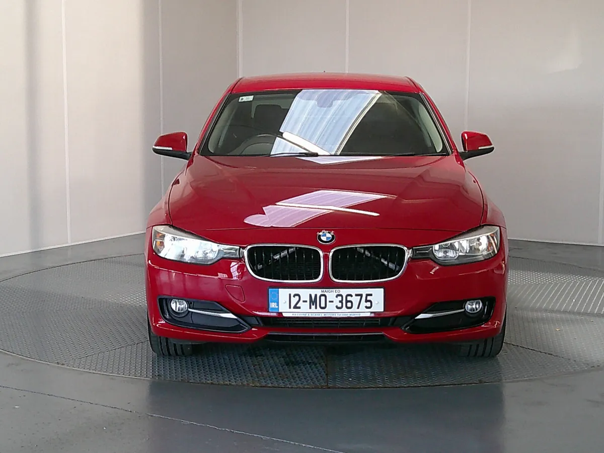 BMW 3-Series 2012 - Image 2