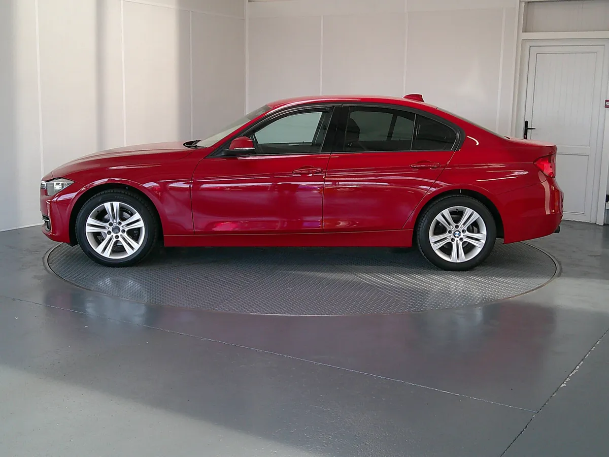 BMW 3-Series 2012 - Image 4