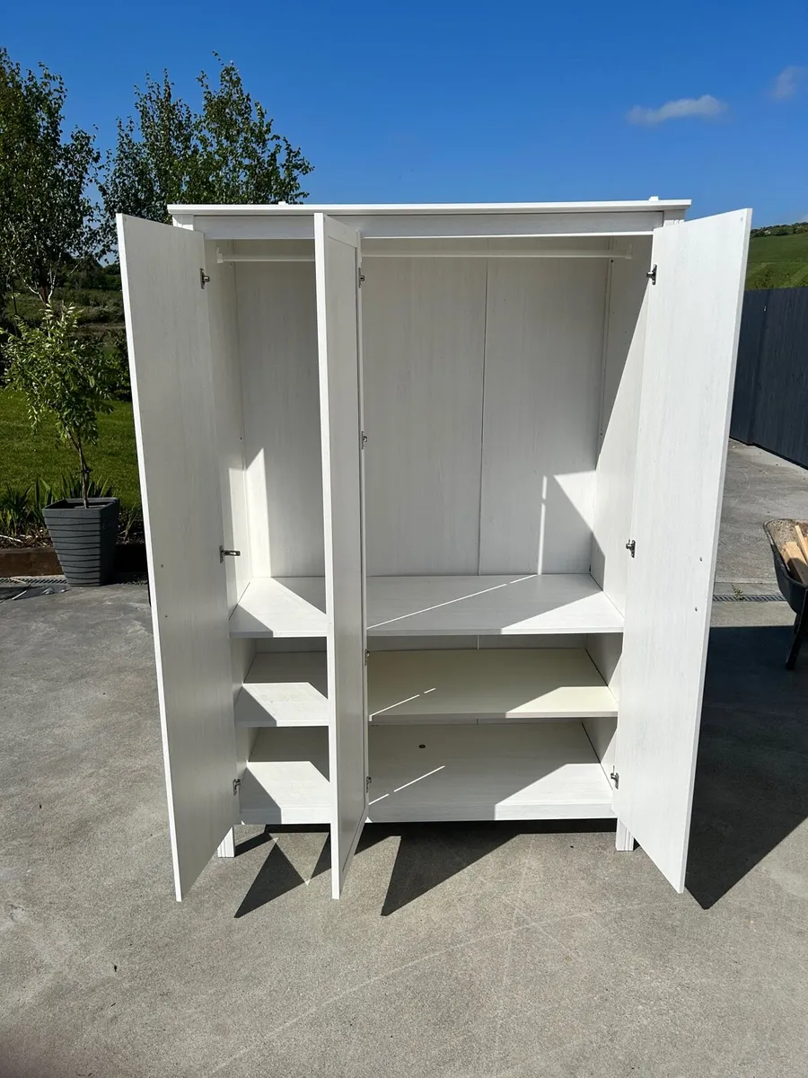 Wardrobe and drawer unit set - Image 3