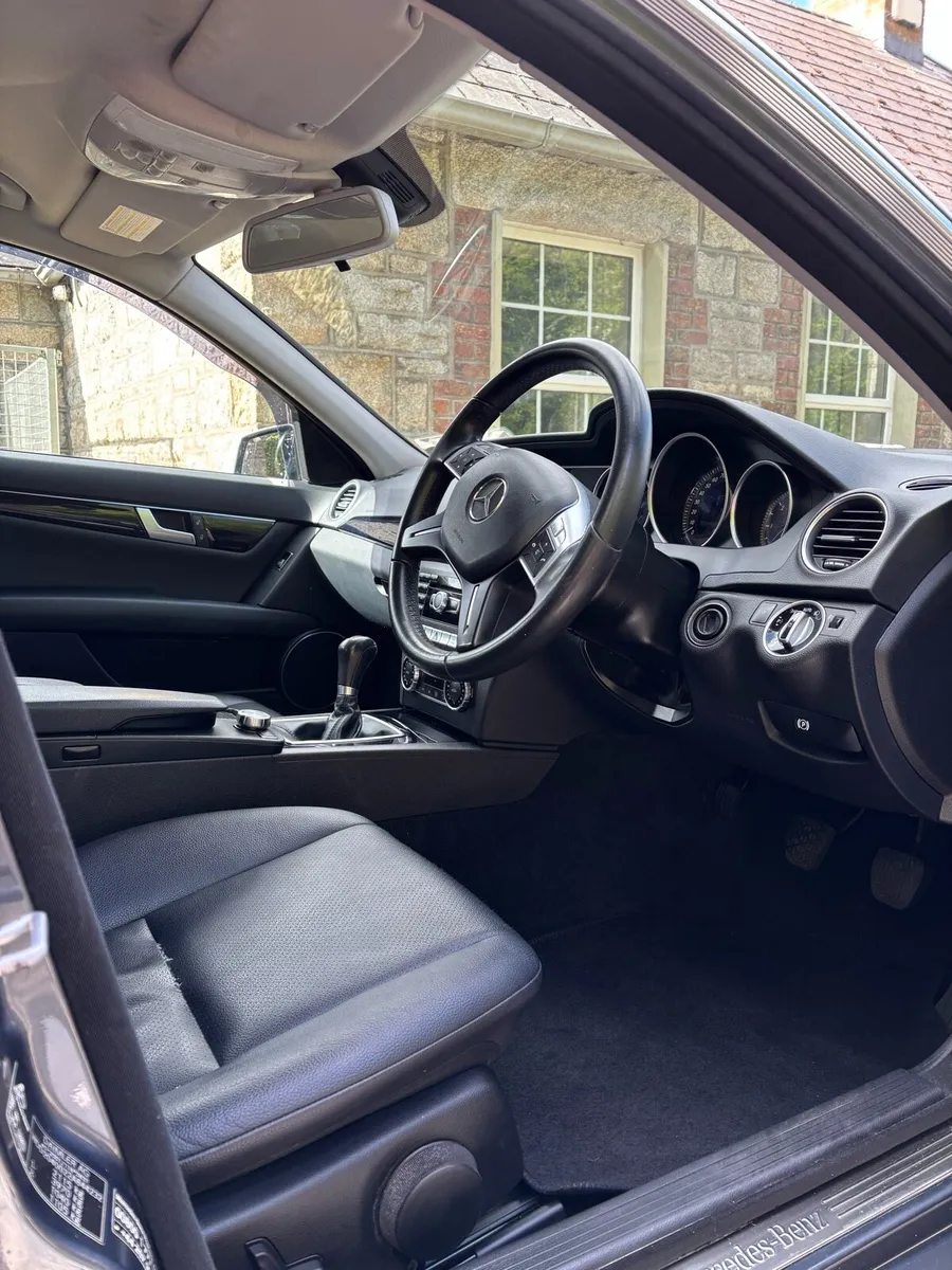 Mercedes c class - Image 4