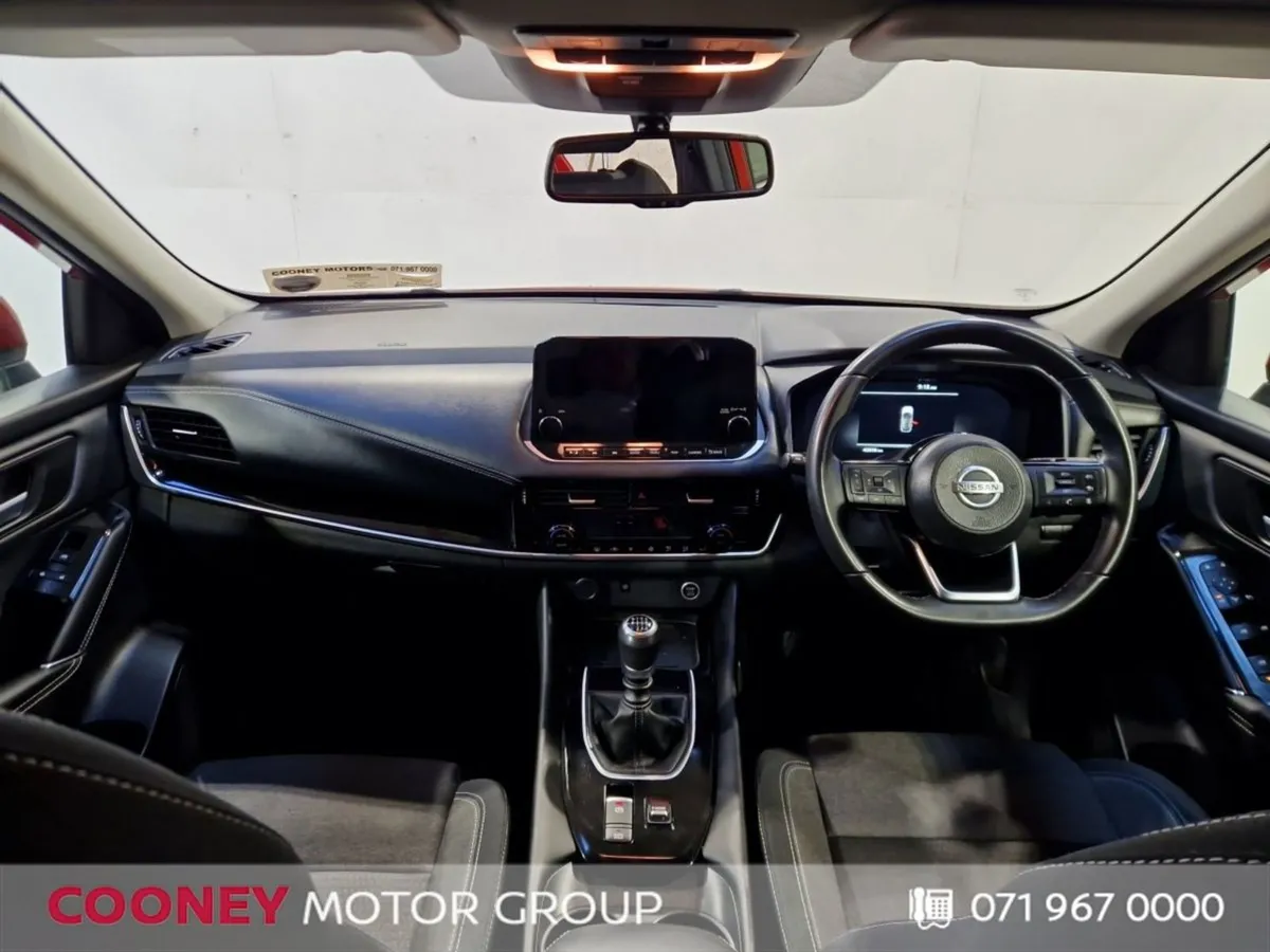 Nissan QASHQAI Mild Hybrid SV Premium Clearance M - Image 2