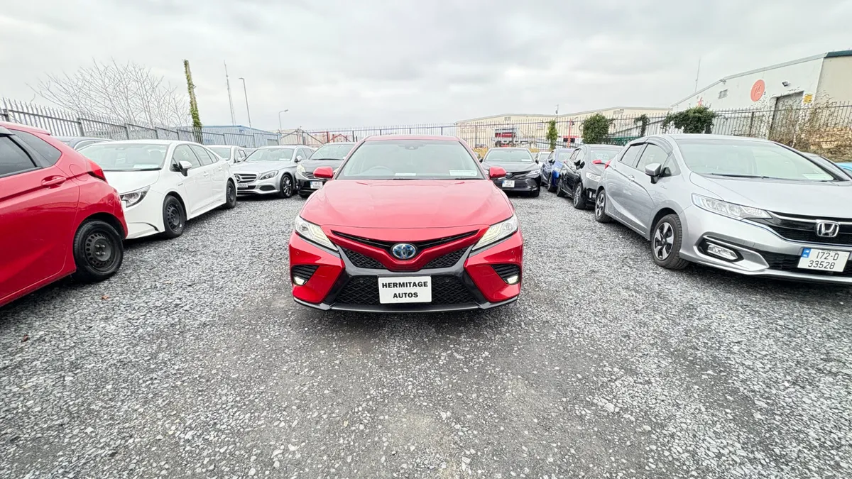 Toyota Camry 2.5 Hybrid Automatic 2020 - Image 2