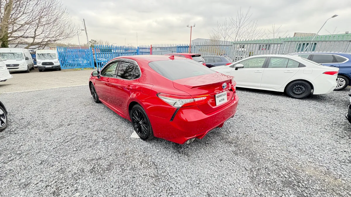 Toyota Camry 2.5 Hybrid Automatic 2020 - Image 4