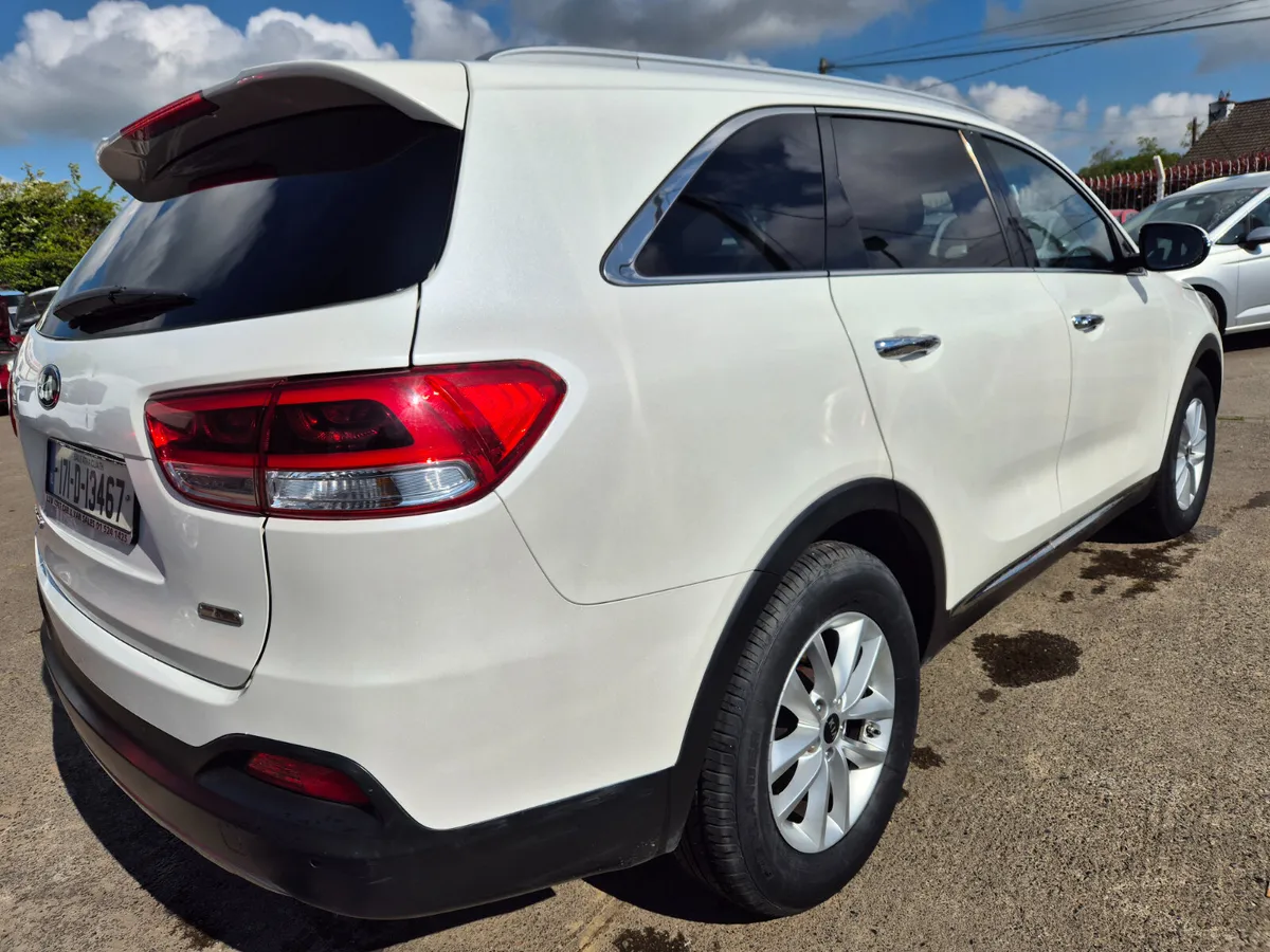 2017 Kia Sorento - Image 4
