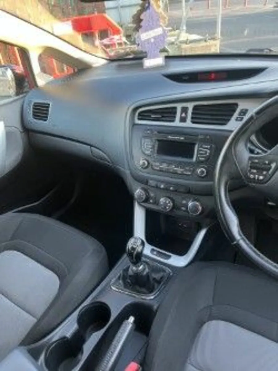 Kia Ceed 2013 - Image 4