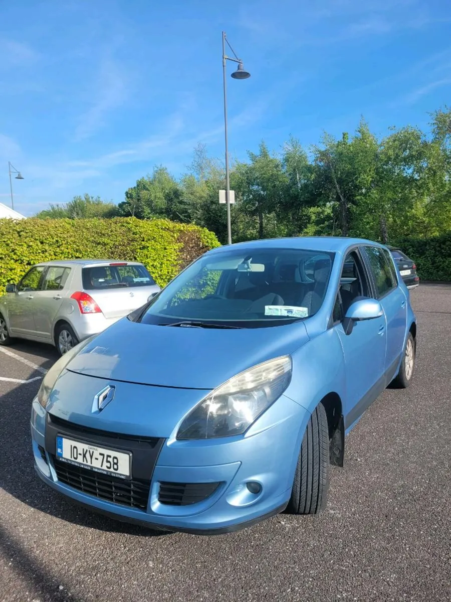 Renault Scenic 1.5 DCI 2010 - Image 2