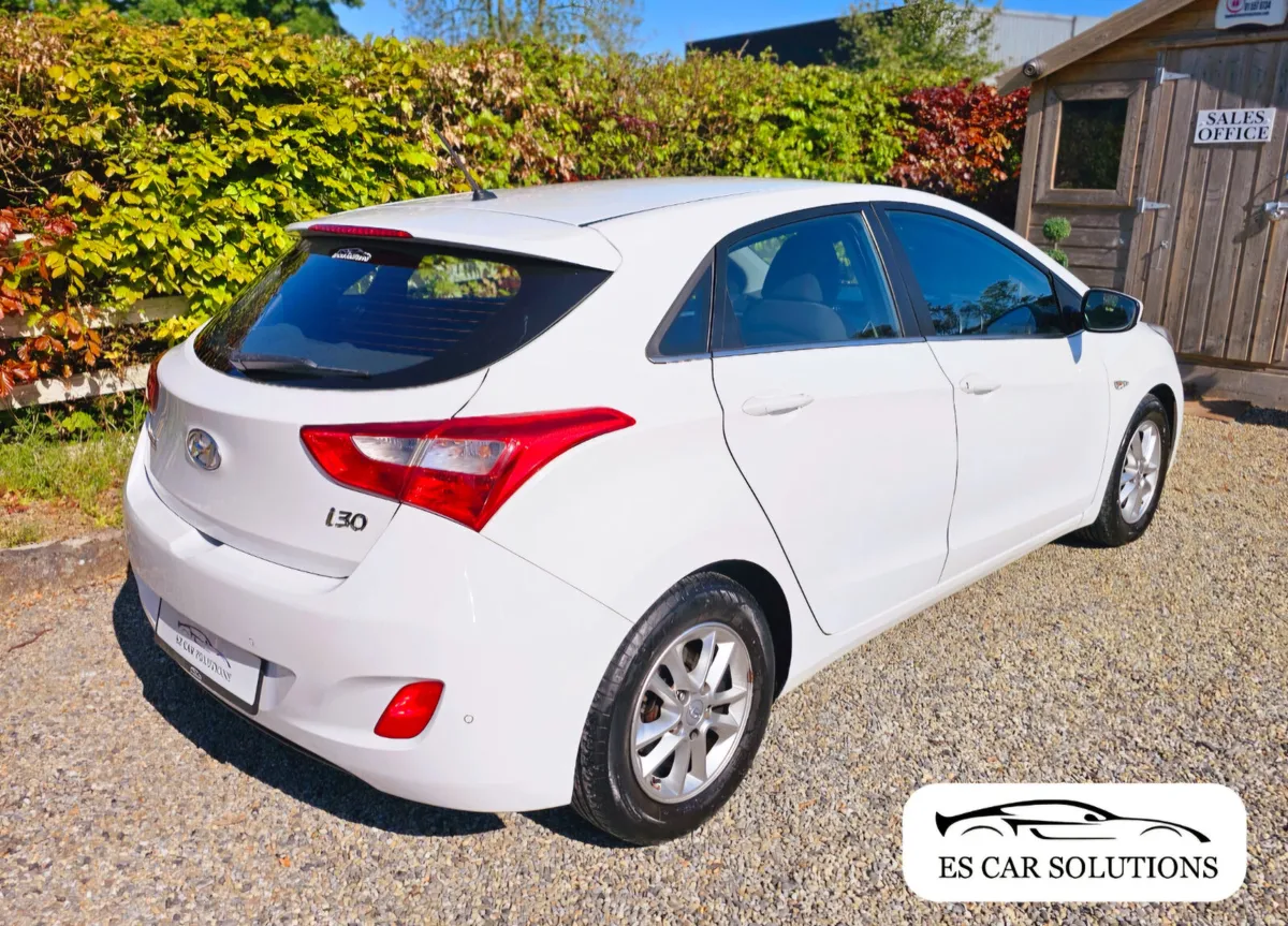 151 Hyundai i30 1.6 Deluxe NCT 05/27 TAX 12/25 - Image 4