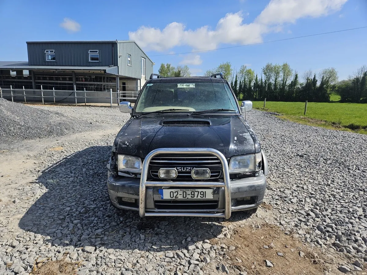 Isuzu Trooper - Image 3