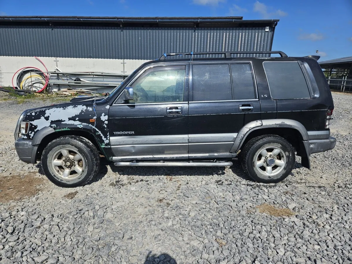 Isuzu Trooper - Image 4