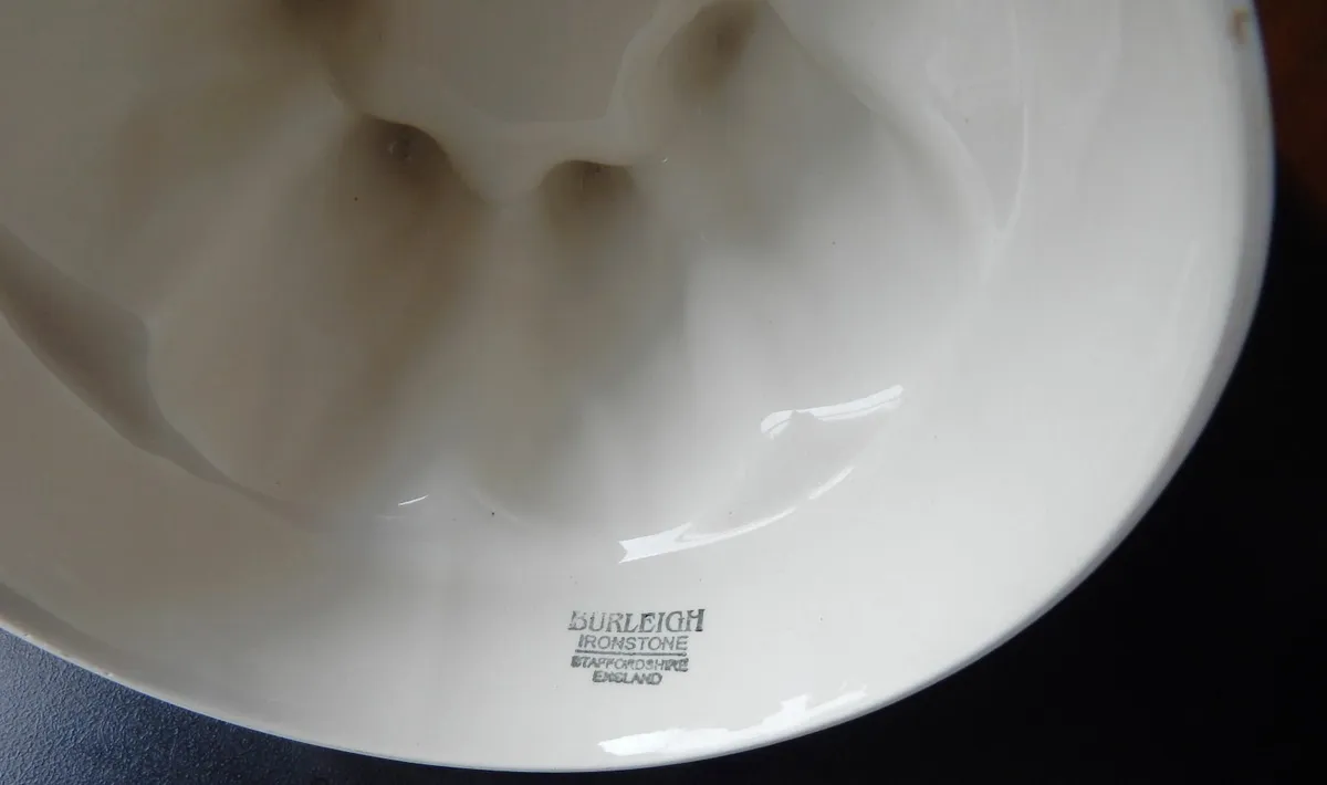 2 Ceramic Baking Moulds - Image 4