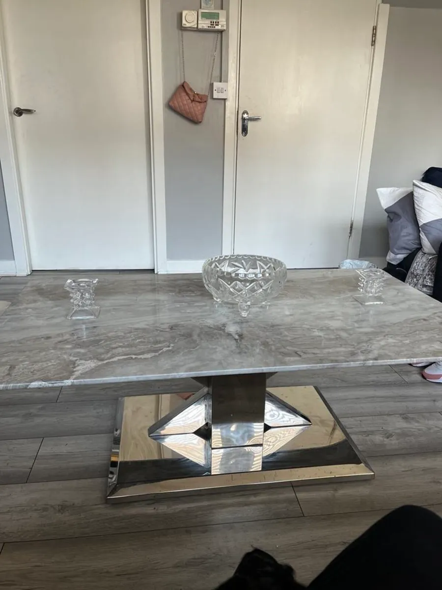 Marble table - Image 3
