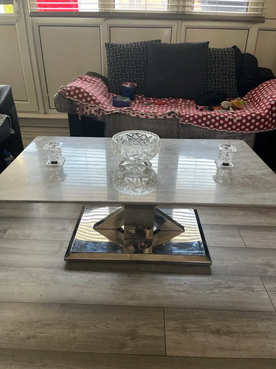 Marble table - Image 4