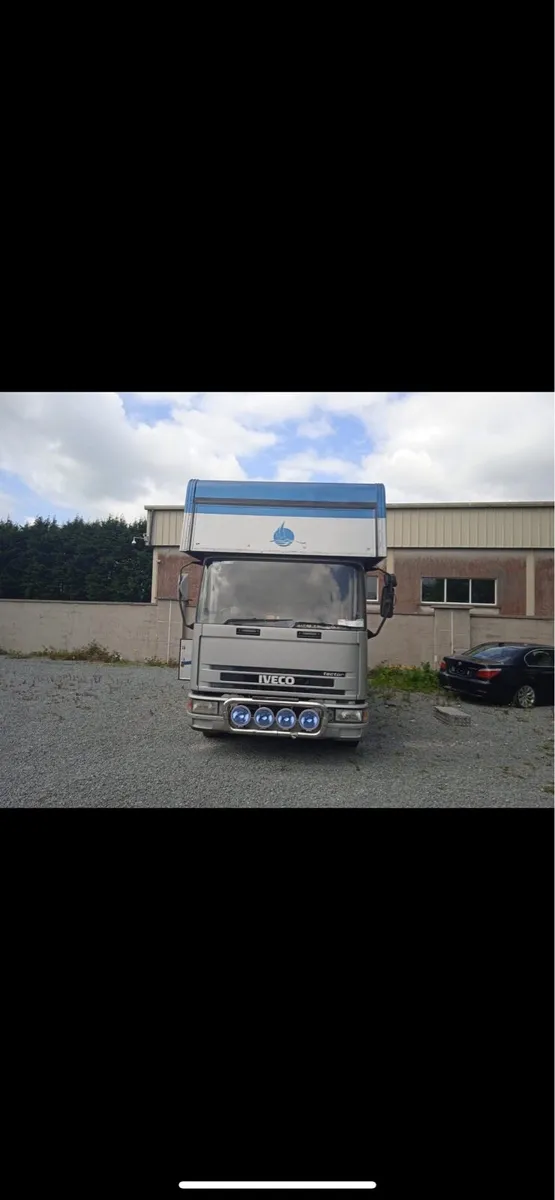 Campervan - Image 4