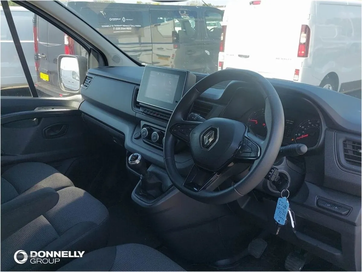 Renault Trafic Sl30 Blue dCi 130 Advance Van - Image 3