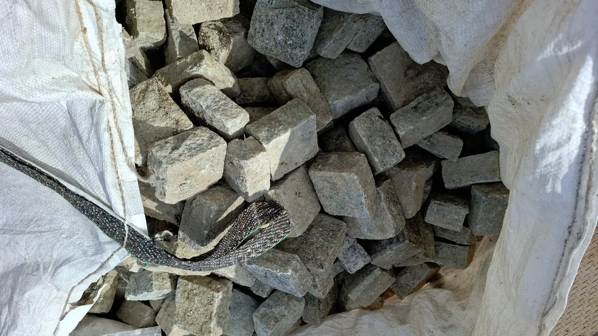 Granite Light Grey Riven 100x100 Cobbles Stones - Image 4