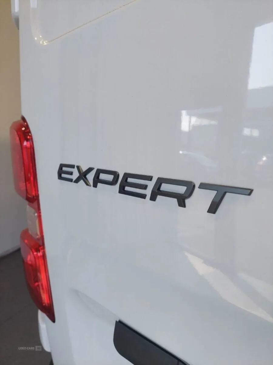 Peugeot Expert 1.5 Bluehdi 120 Professional Van - Image 3