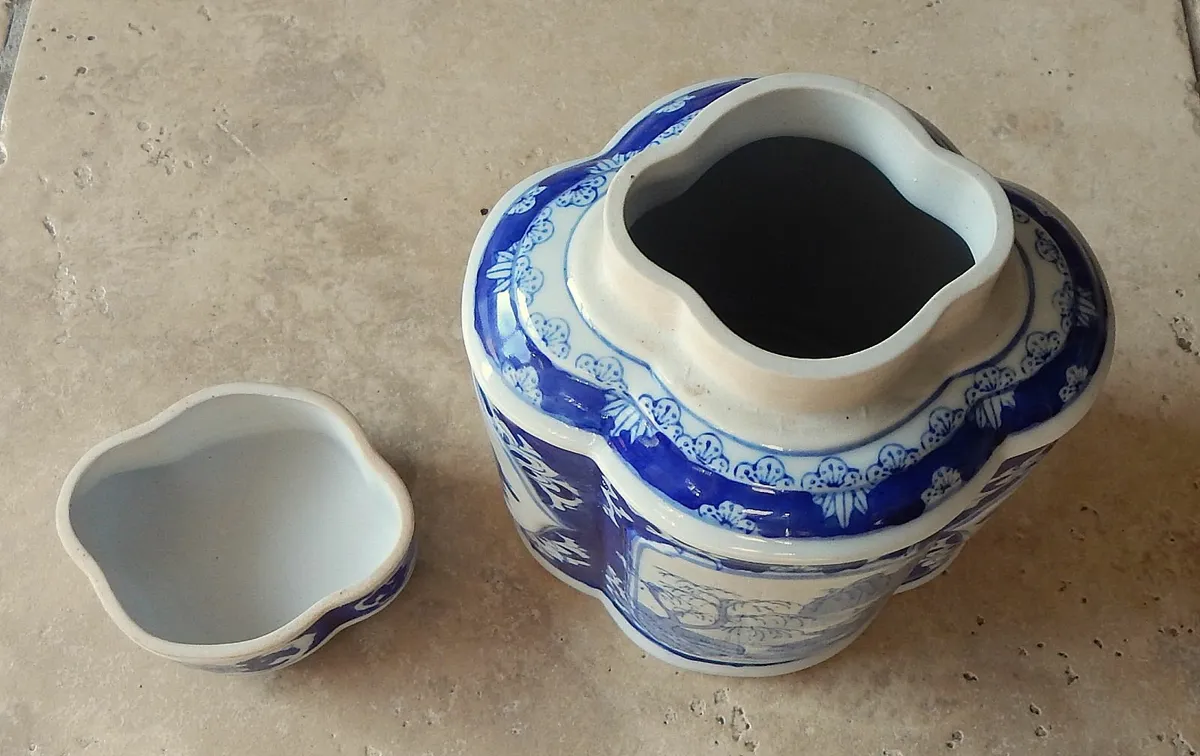 Vintage Oriental Hand Painted Ceramic Tea Caddy - Image 4