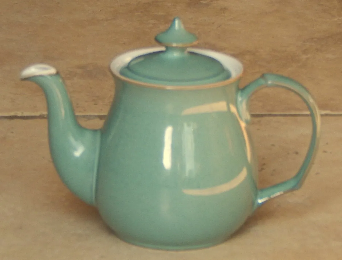 Denby Regency Green Teapot - Image 3