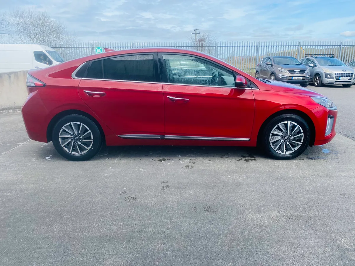 202 Hyundai IONIQ Premium 38kw Electric €17,450 - Image 4