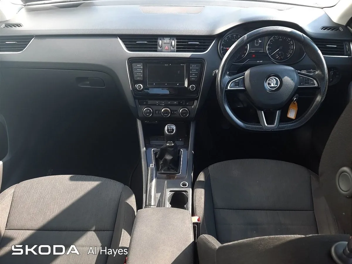 Skoda Octavia Style Model 1.6tdi 110HP - Image 2