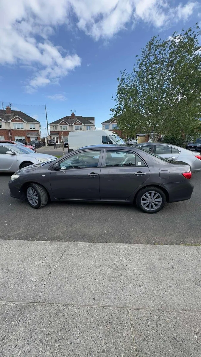 TOYOTA COROLLA - Image 4