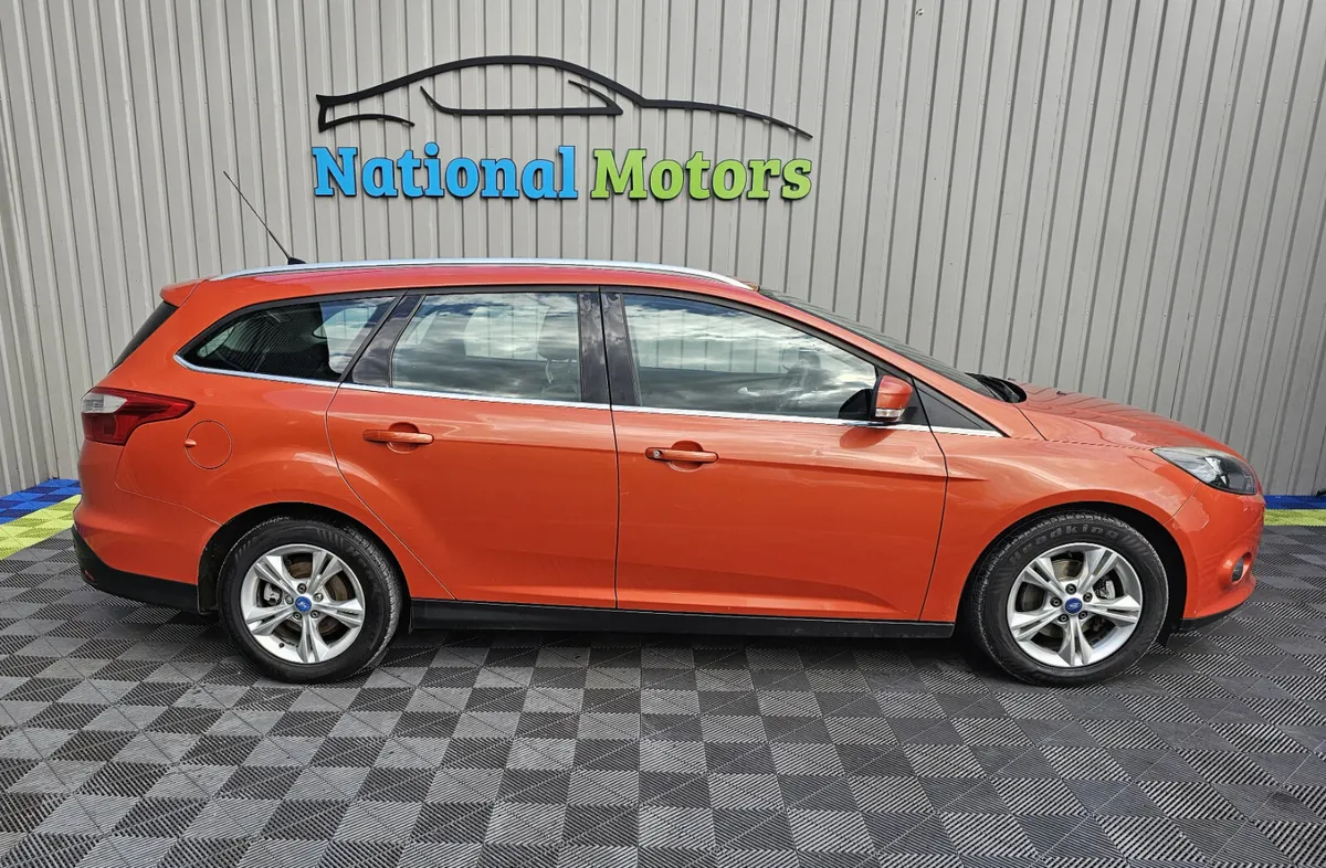 2012 Ford Focus 1.6 L - Image 2
