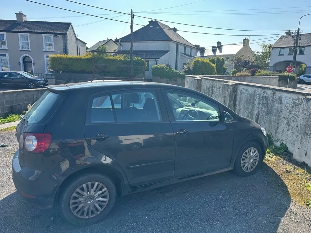 Volkswagen Golf 2012 - Image 1