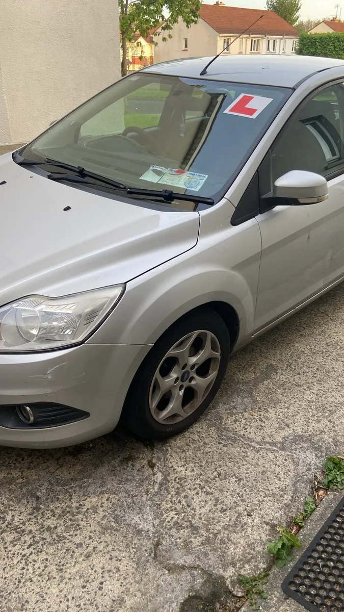 Ford Focus 2011 - Image 1