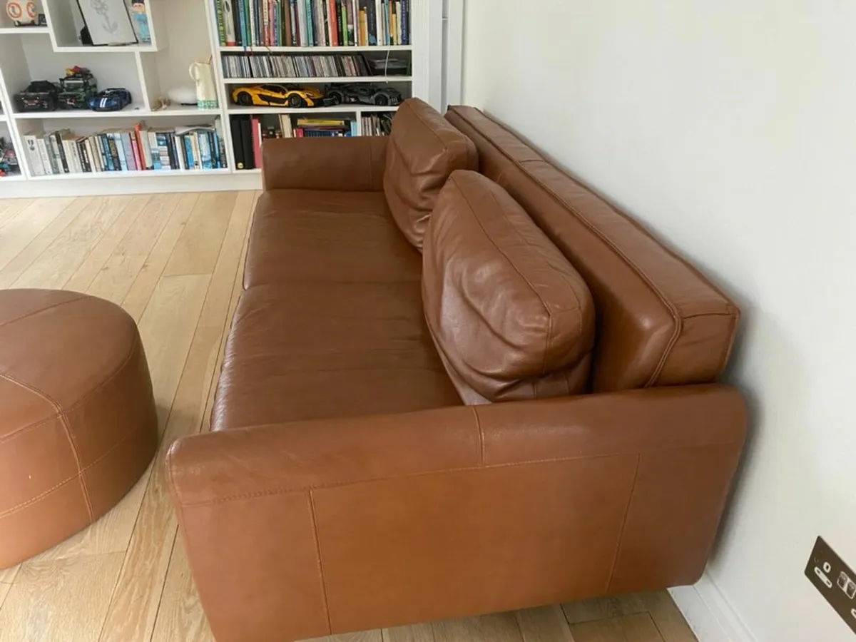 Beautiful leather Couch and Ottoman - Image 4