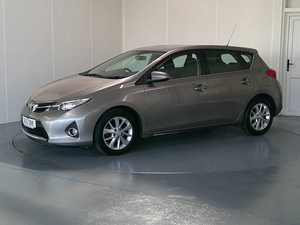 Toyota Auris 2014 - Image 4