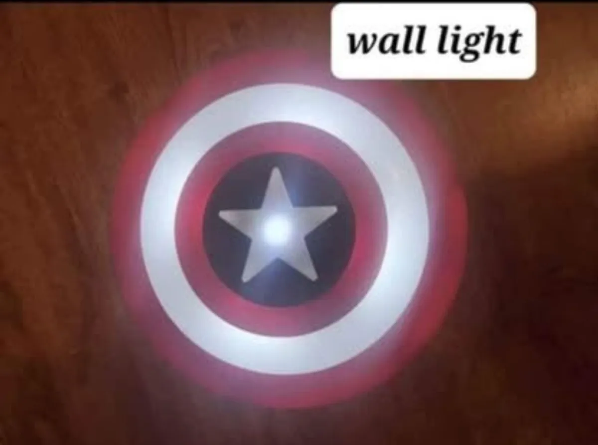 Avengers clock and light - Image 2