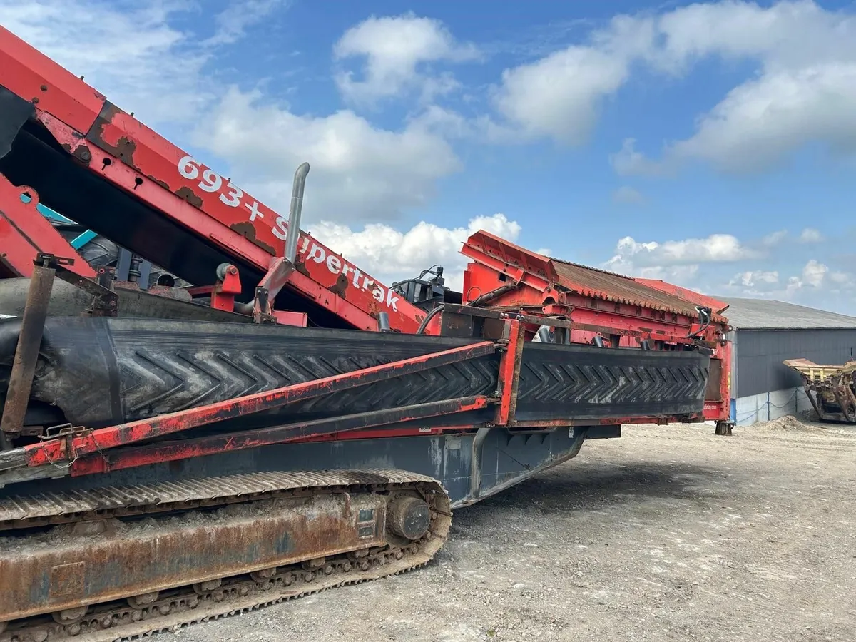 14' Terex Finlay 693+ Screener with Spaleck box - Image 4
