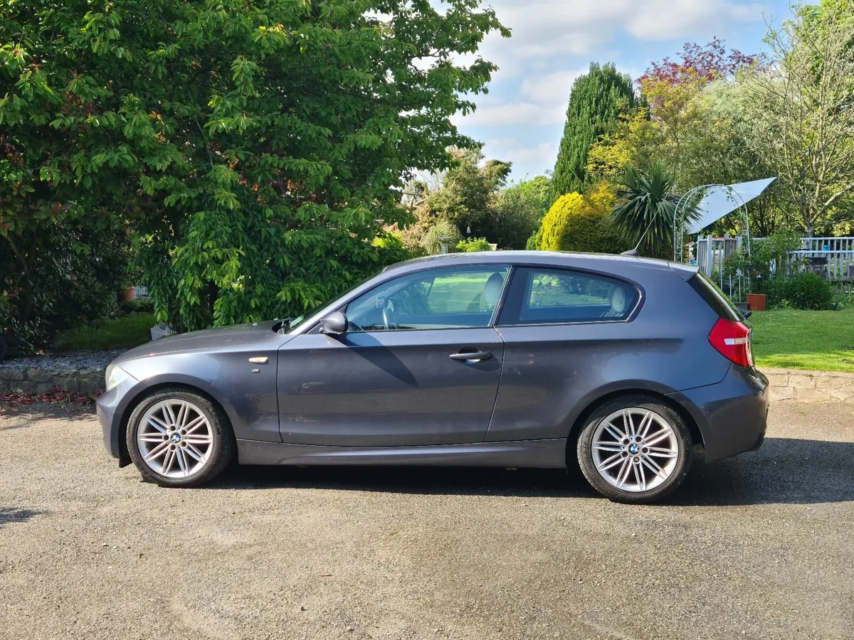 BMW 1-Series 2007 - Image 2