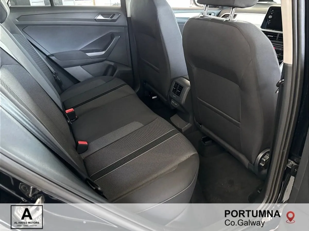 Volkswagen T-Roc Edition 75 2.0tdi M6F 116HP - Image 4