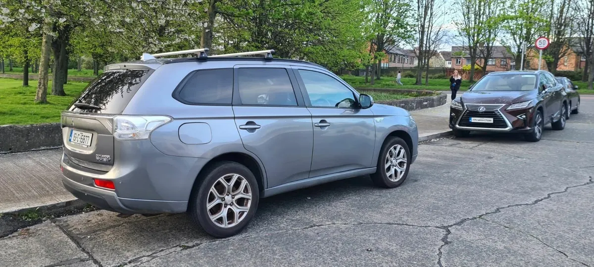 Mitsubishi Outlander 2015 - Image 3