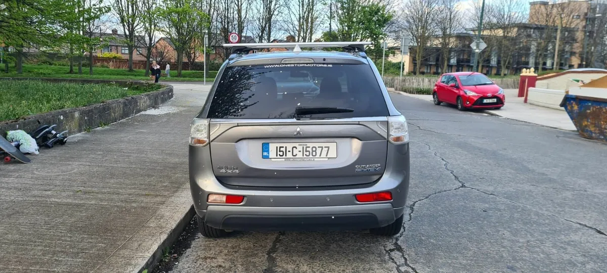 Mitsubishi Outlander 2015 - Image 4