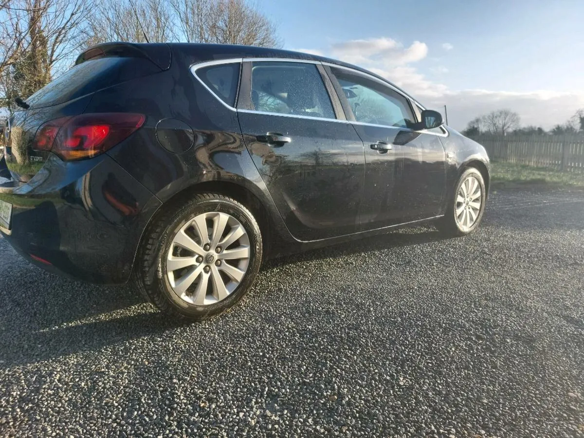 2011 Opel Astra 1.7 cdti - Image 1