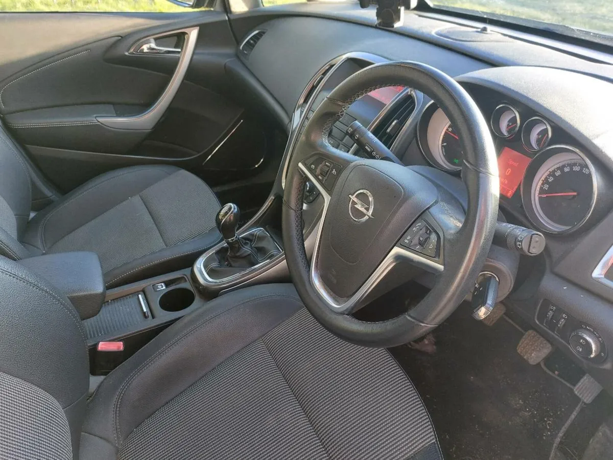 2011 Opel Astra 1.7 cdti - Image 4